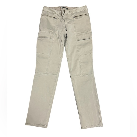 Eddie Bauer Pants - ALL $5 ITEMS 3/$10!!! NWOT Eddie Bauer, heavyweight khaki pants.